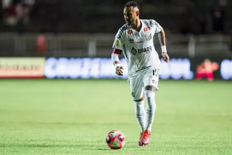 "حديث فارغ تمامًا".. إنتر يرد بقوة على شائعات نيمار